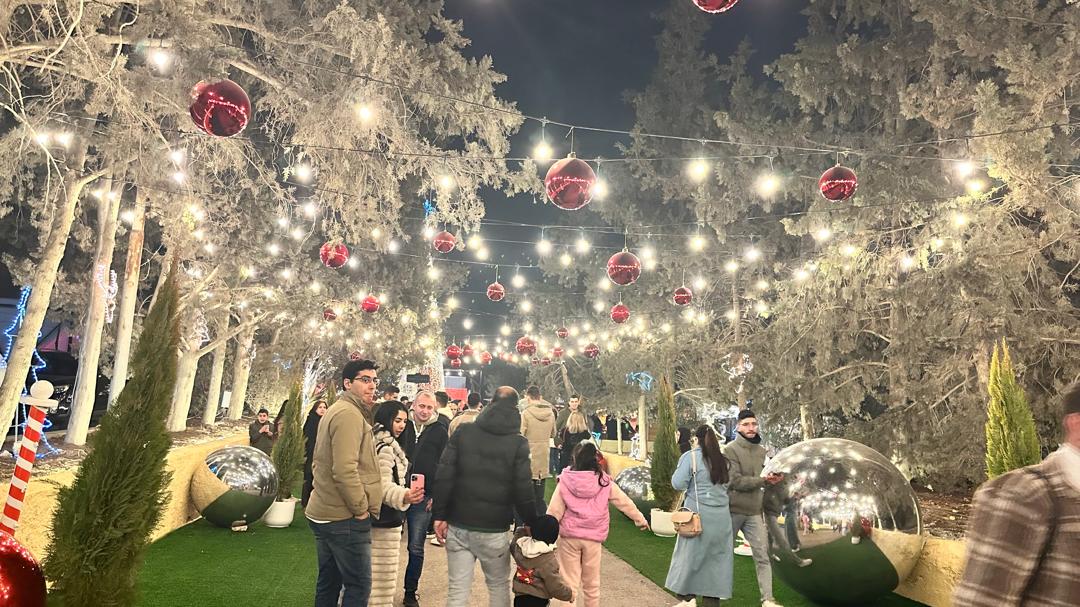 Festive Christmas market in Aleppo photographed in 2025