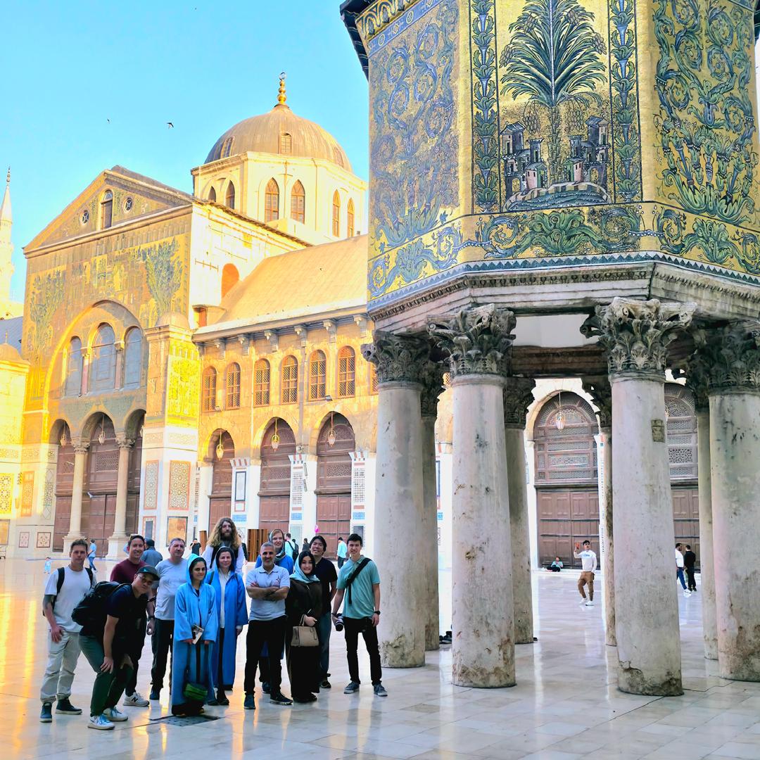 syrian guides easter group tour damascus umayyad mosque group photo