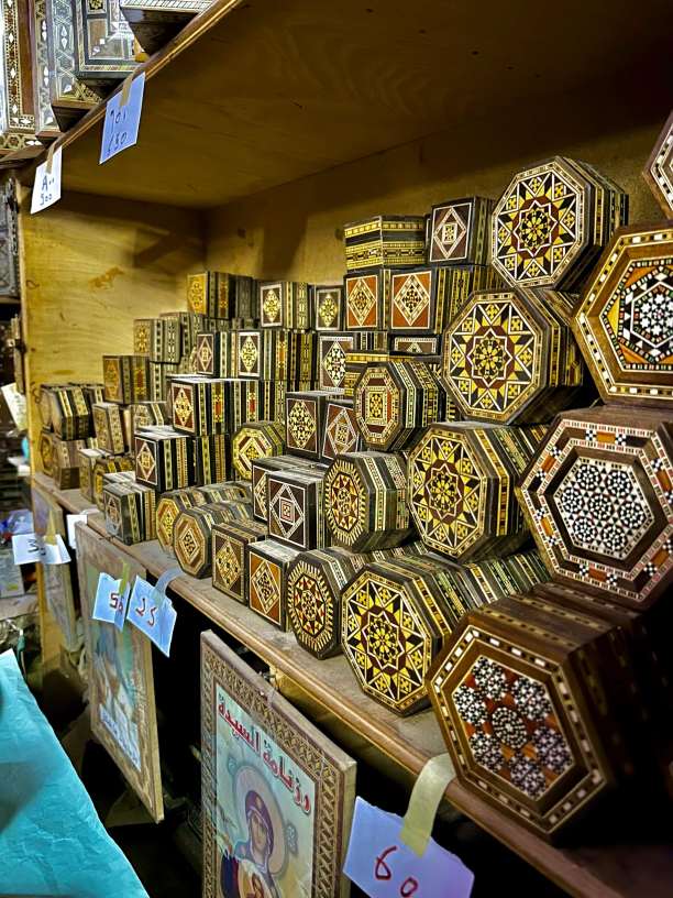 Discover the timeless art of Damascus mosaic on our tours. Visit a mosaic workshop and Jerji Bitar’s historic home, to see mosaics aged over 100 years.