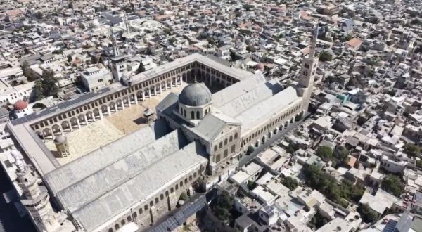 umayyad mosque and damascus old city from above umayyad mosque and damascus old city from above
